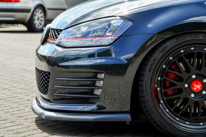 Voorspoiler passend voor Volkswagen Golf 7 GTI GTD 13-17 Glans Zwart
