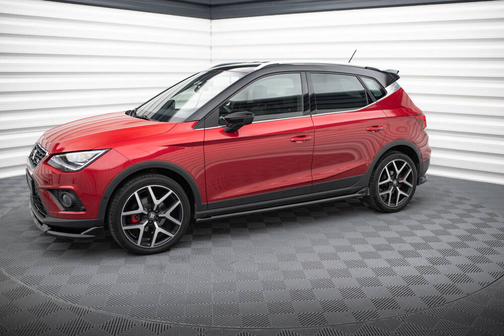Zijskirts passend voor Seat Arona FR Maxton Glans Zwart