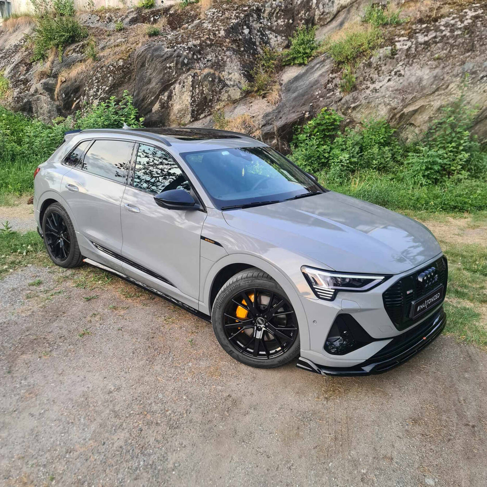 Voorspoiler passend voor Audi e-Tron S-Line Glans Zwart Maxton