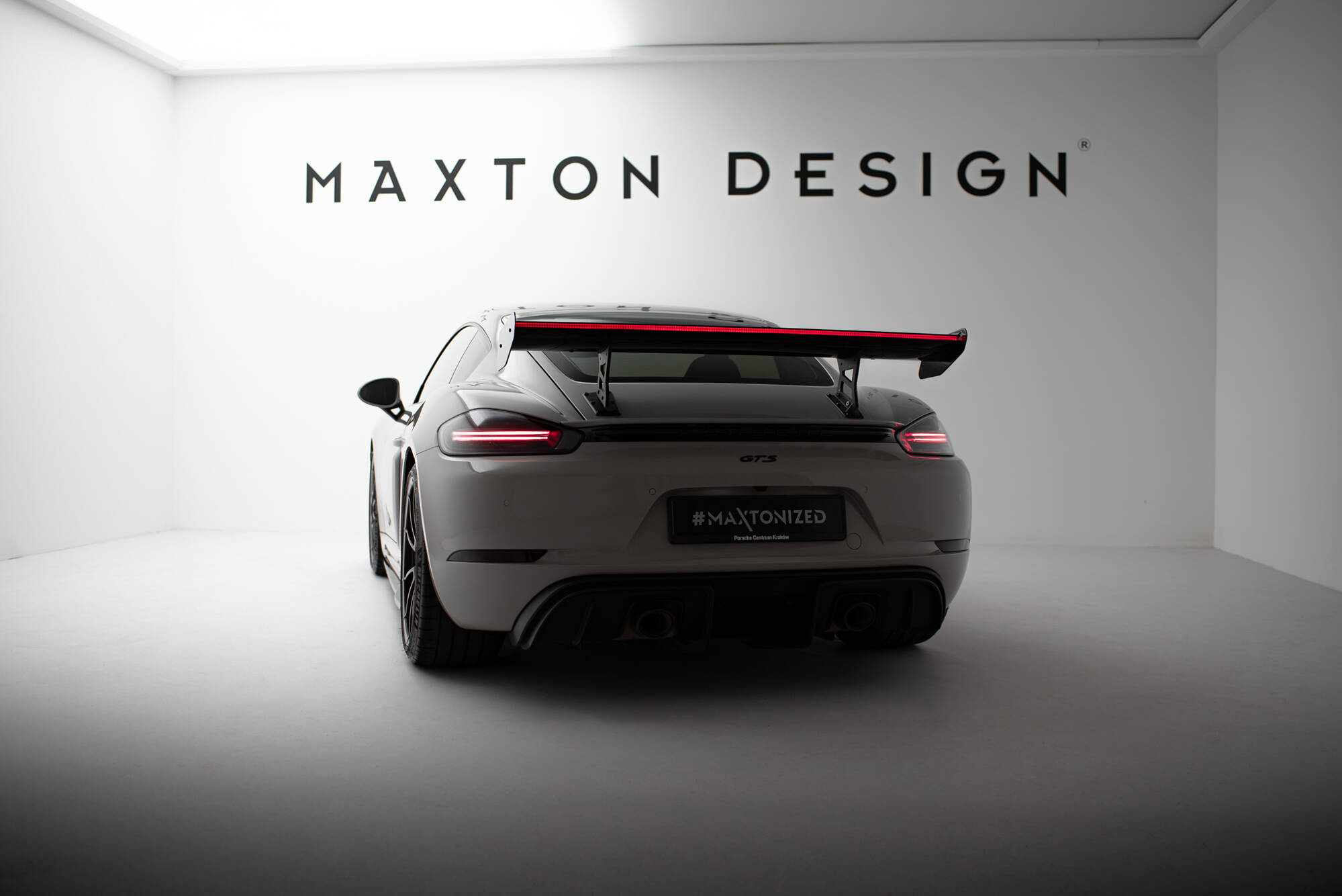 Carbon Spoiler V.1 + LED Porsche 718 Cayman 982C Maxton