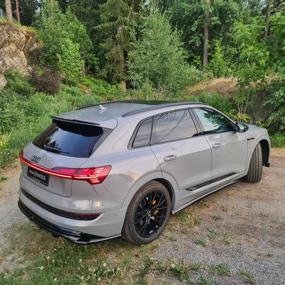 Diffuser passend voor Audi e-Tron S-Line Glans Zwart – Maxton Design (met verticale vinnen) 