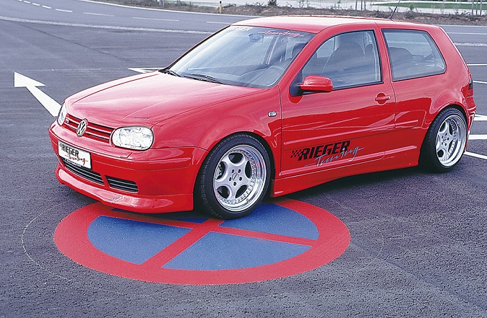 Zijskirts passend voor VW Golf IV Rieger