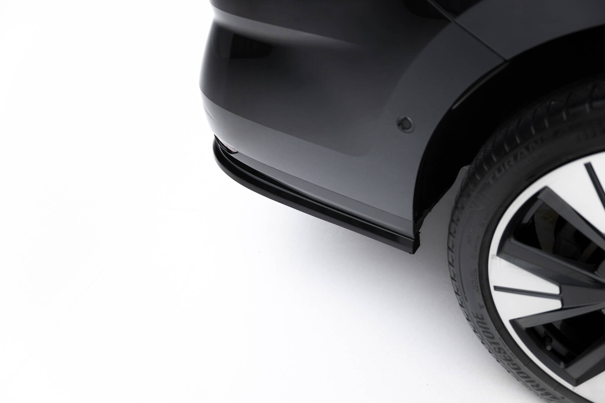 Achter Diffuser passend voor Volkswagen Multivan Long T7 Maxton Glanzend zwart