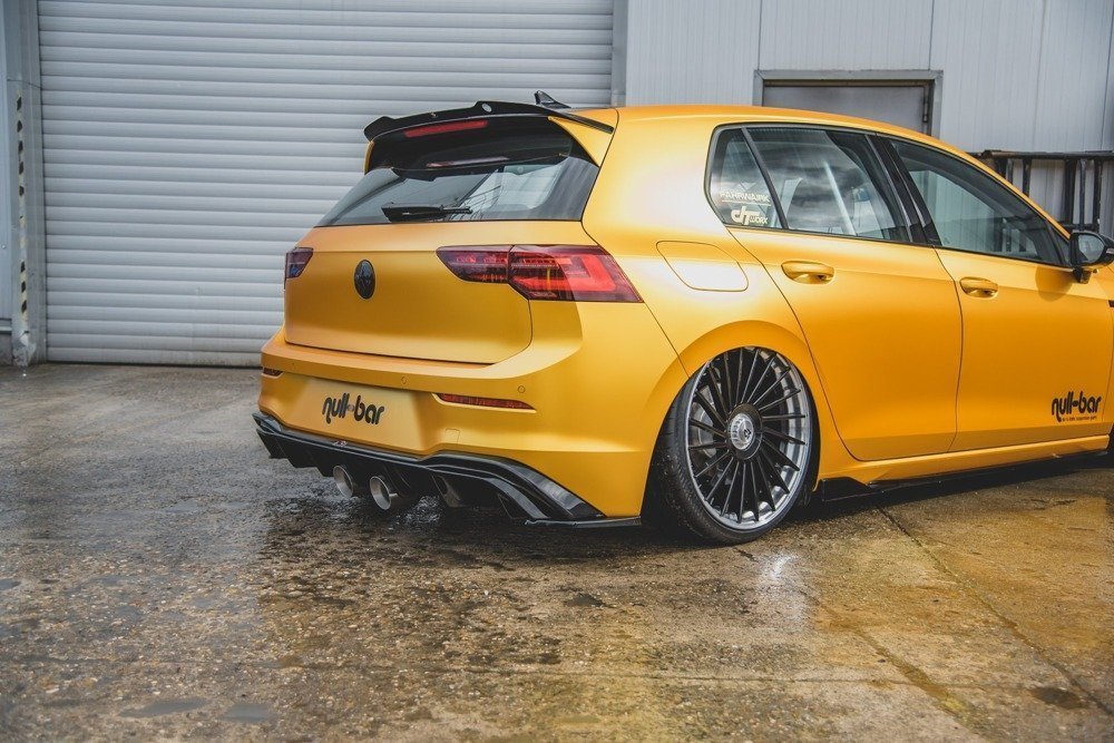 Diffuser passend voor Volkswagen Golf 8 Glans Zwart (R32 LOOK) met uitlaat