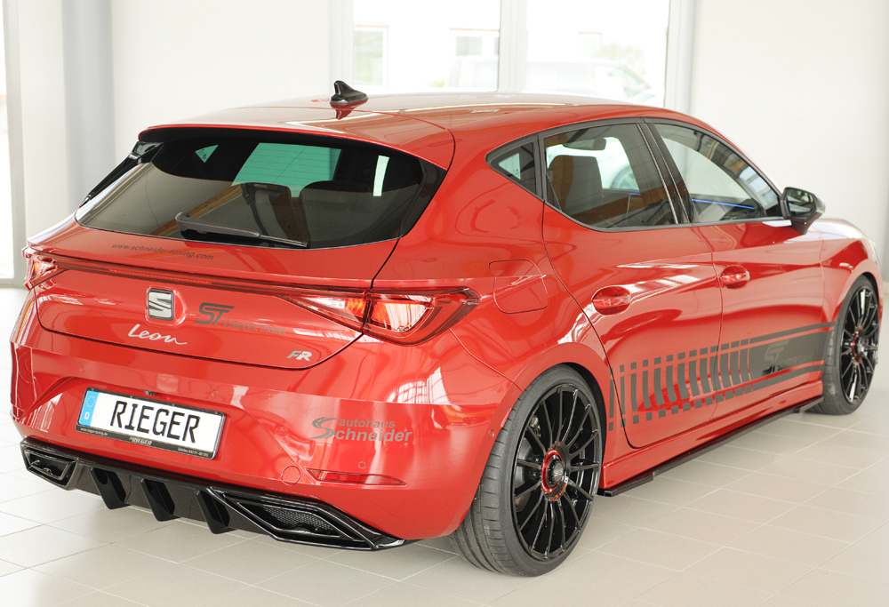 Zijskirts passend voor Seat Leon KL Rieger glans zwart