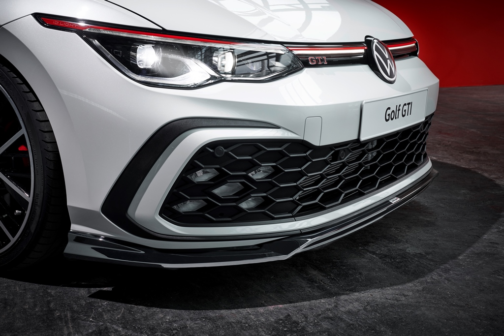 Voorspoiler passend voor Volkswagen Golf 8 GTI / GTD / GTE / R-Line Oettinger