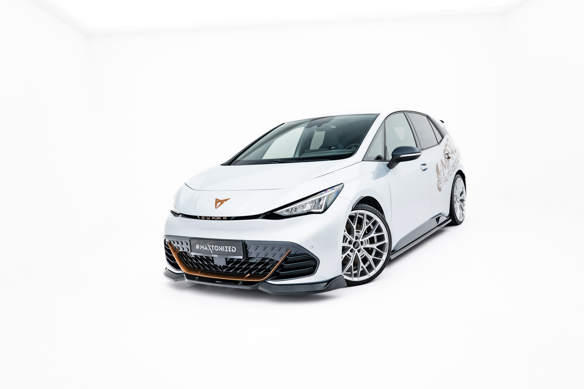 Voorspoiler passend voor Cupra Born Mk1 2021 – Maxton Design  V.2