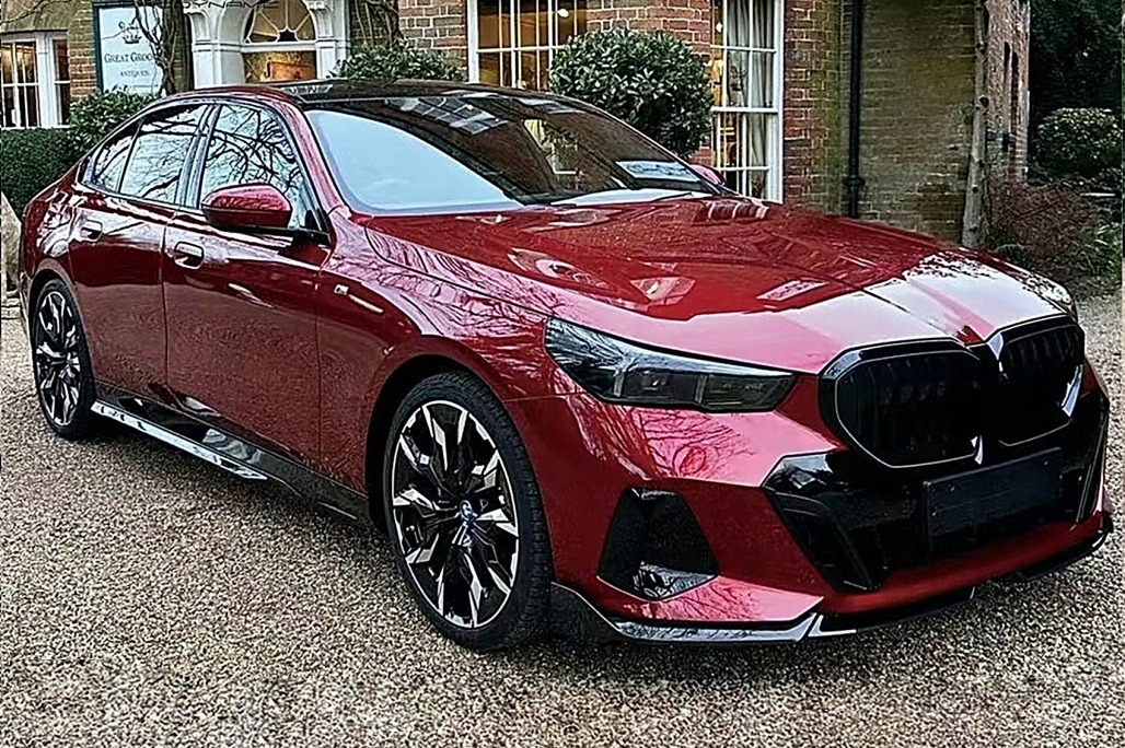 Zijskirts passend voor BMW 5 G60 M-pack Black Knight Design Glans Zwart