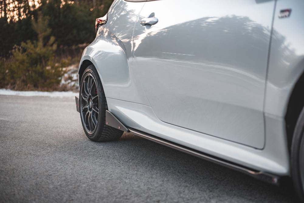 Zijskirts met Canards V.2 Toyota GR Yaris MK4 Maxton Glans Zwart