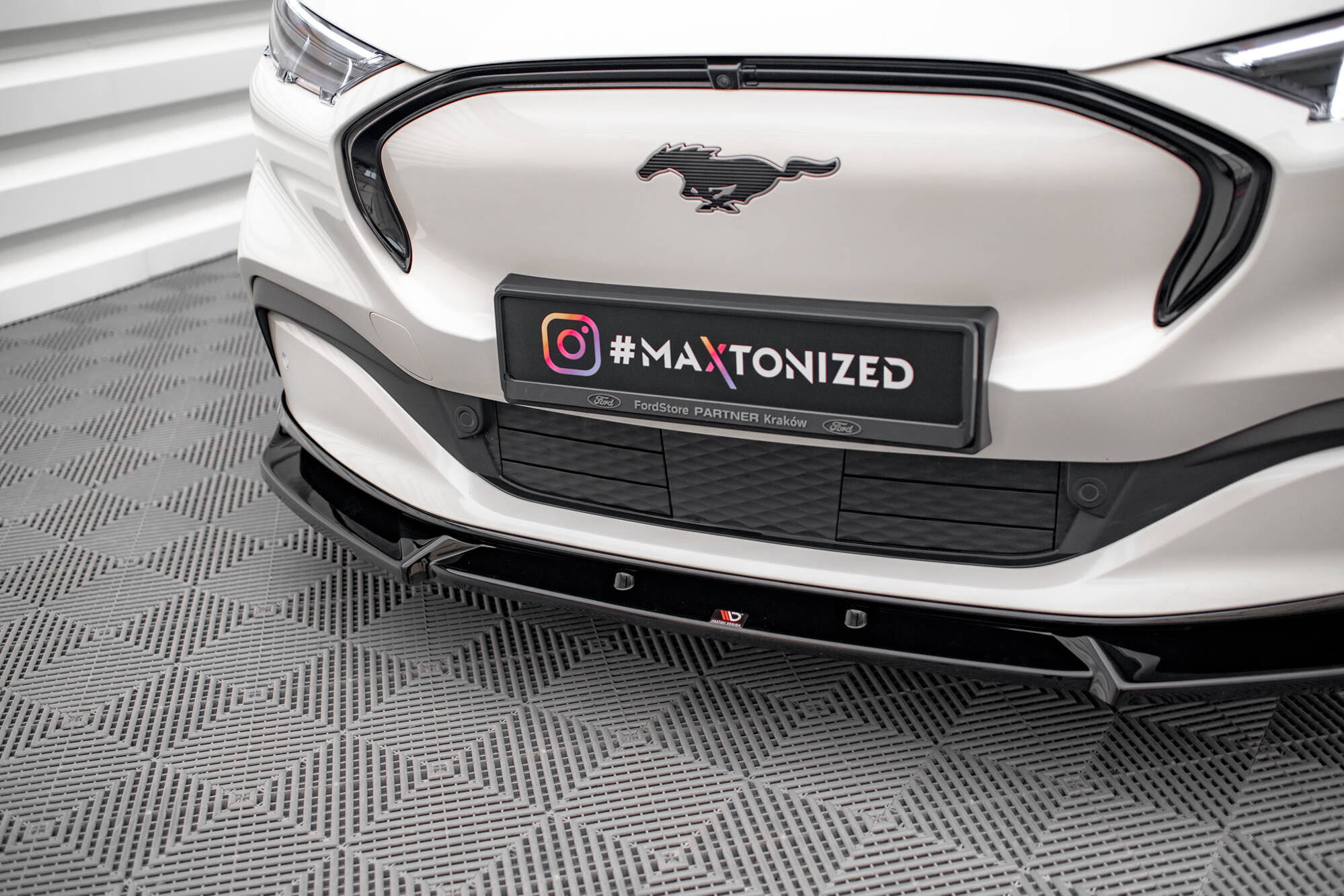 Bodykit Ford Mustang Mach-E MK1 Maxton Glanzend zwart