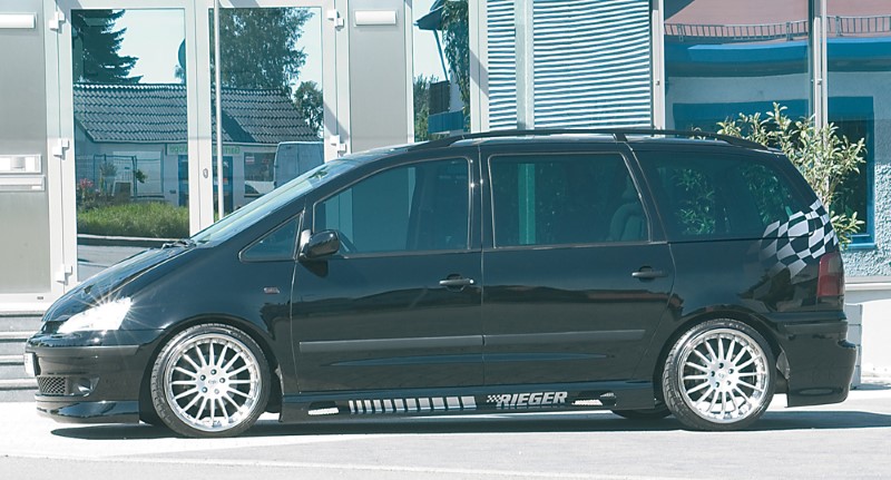 Zijskirts passend voor VW Sharan met 2 schacht en 2 uitsnedes Rieger