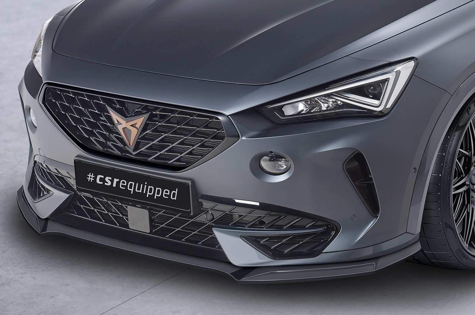 Voorspoiler passend voor Cupra formentor CSR Glans Zwart