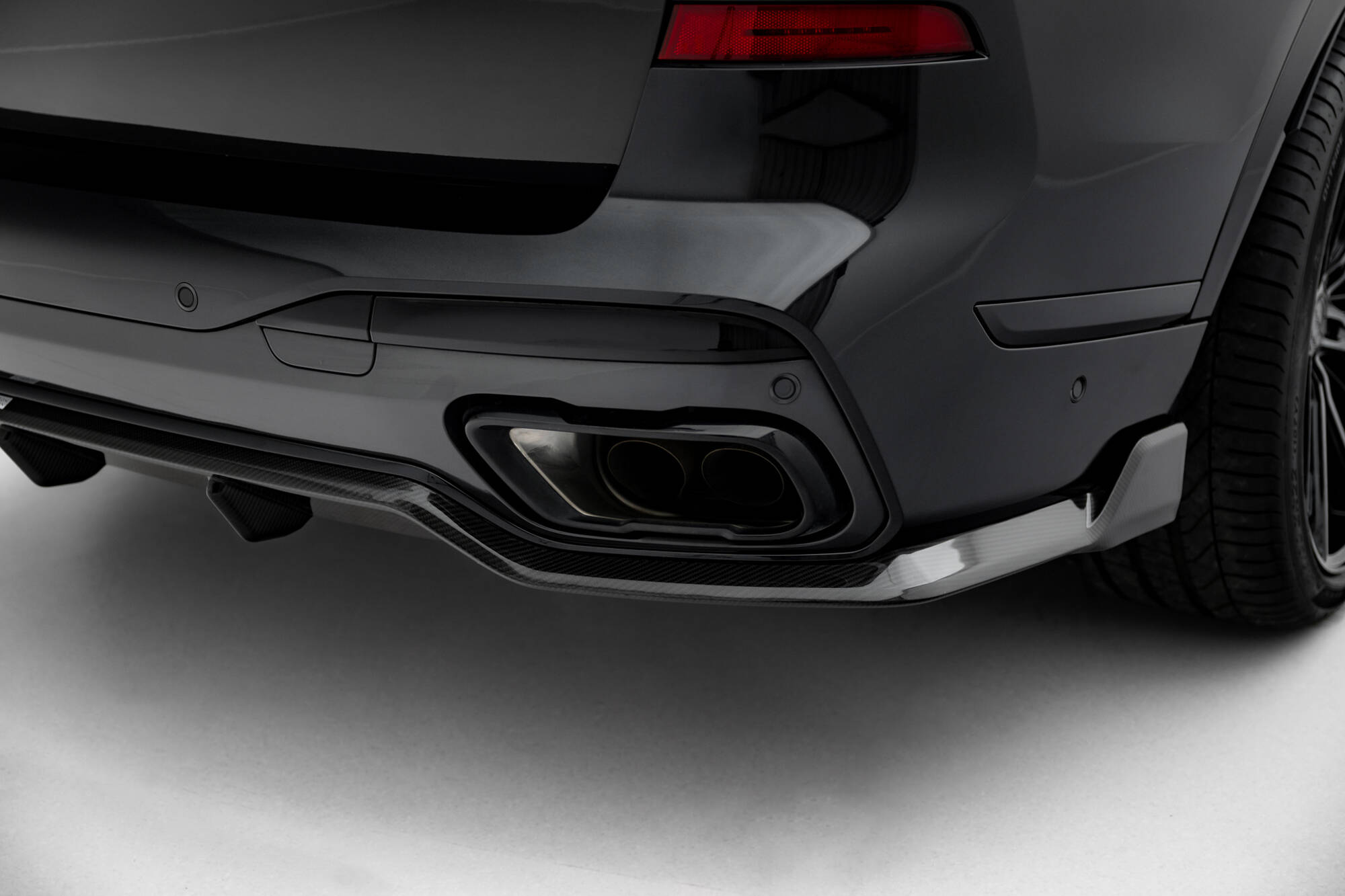 Carbon Fiber Achter Diffuser passend voor BMW X7 M-Pack G07 Facelift Maxton Glanzend zwart