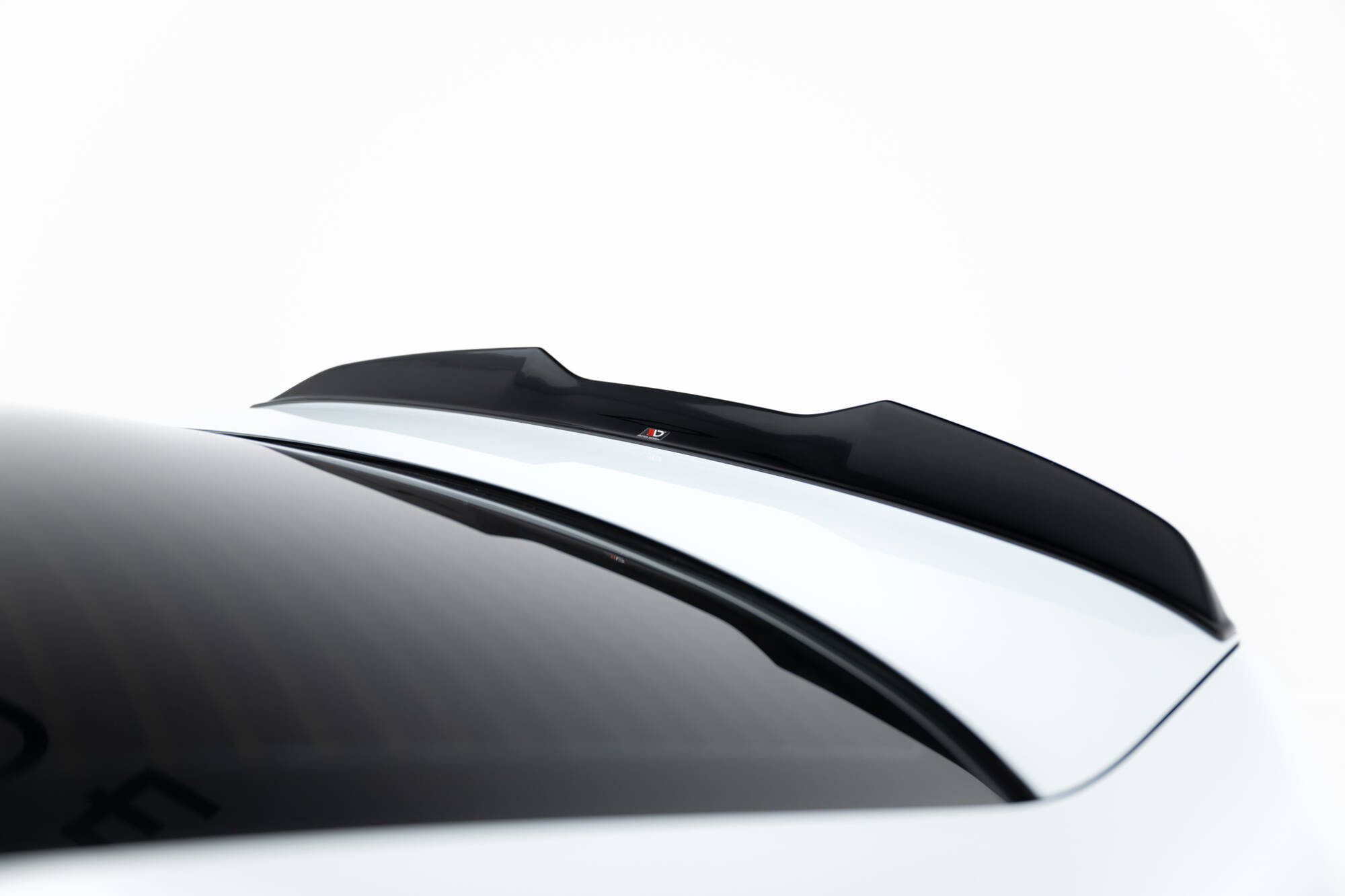 Bodykit passend voor Audi RS3 Sedan 8V Facelift Maxton Glanzend zwart