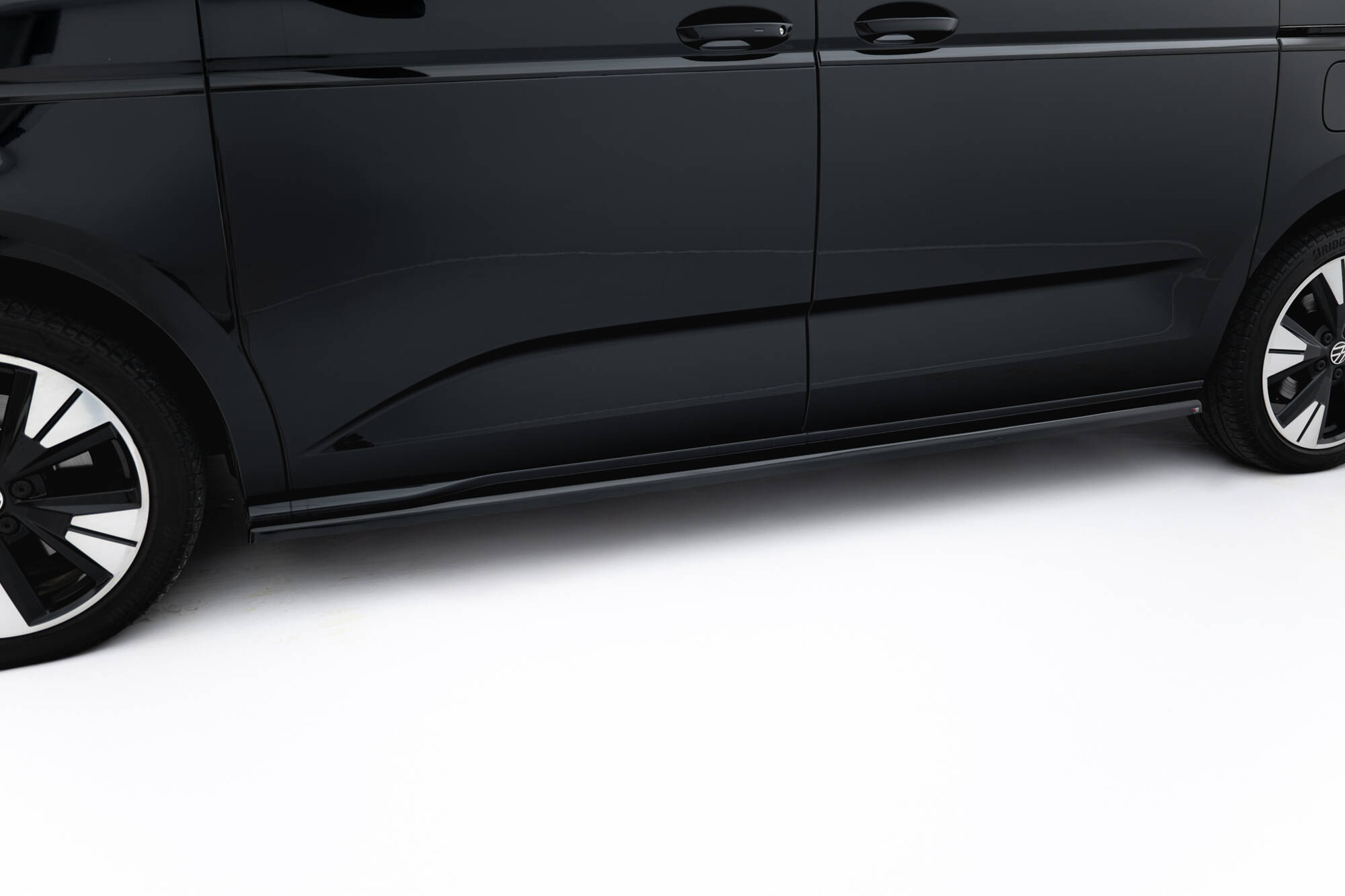Bodykit passend voor Volkswagen Multivan Long T7 Maxton
