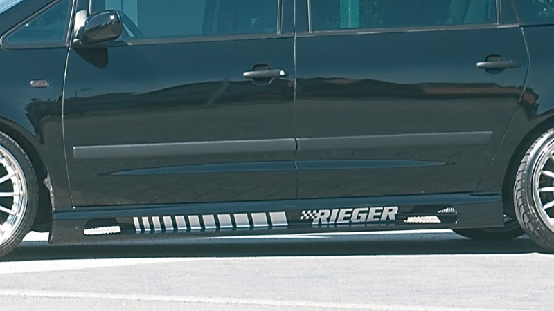 Zijskirts passend voor VW Sharan met 2 schacht en 2 uitsnedes Rieger