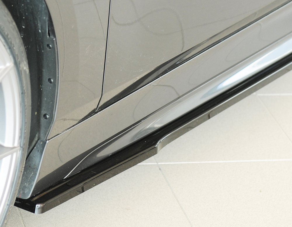 Zijskirts passend voor BMW 1 Serie F40 Rieger Glans Zwart