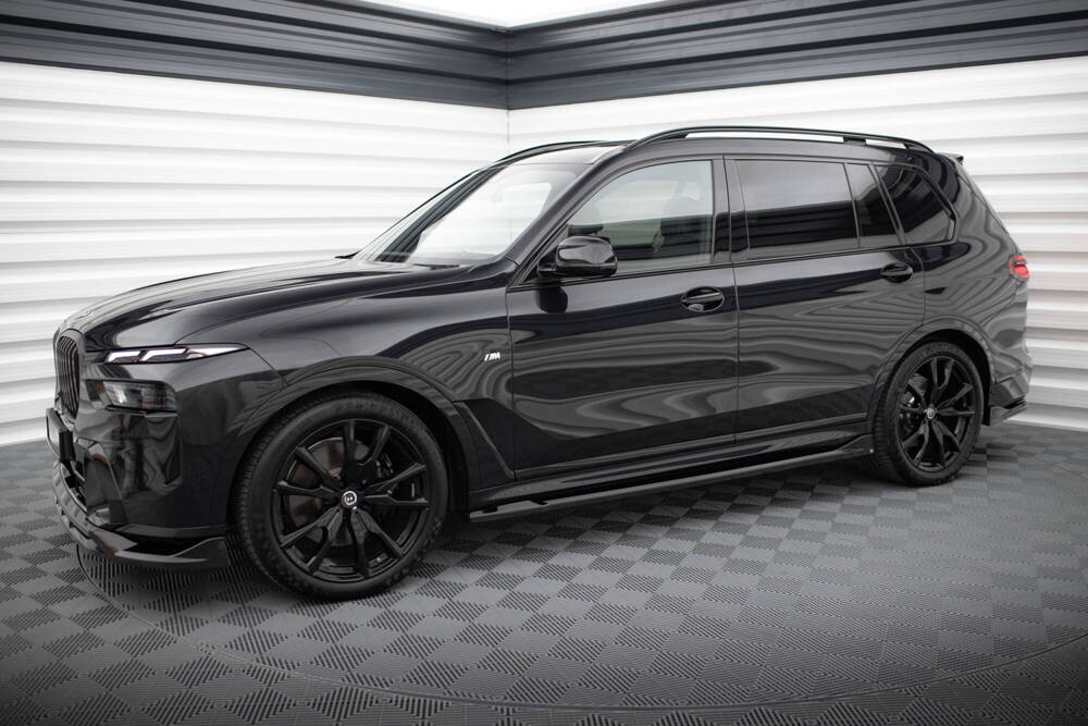 Bodykit passend voor BMW X7 M-Pack G07 Facelift Maxton Glanzend zwart