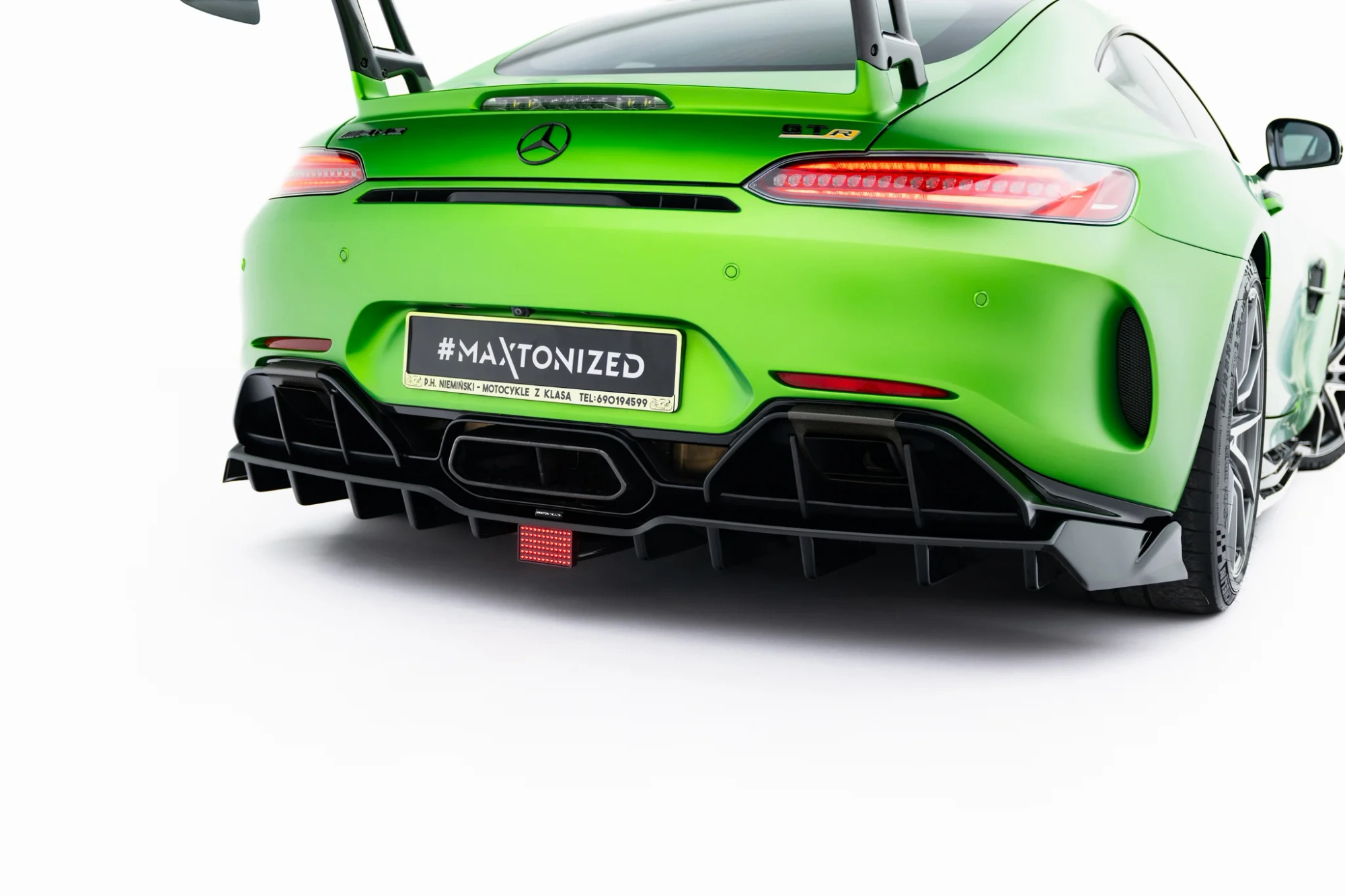 Diffuser passend voor Mercedes-AMG GT R C190 Facelift Glans Zwart + LED