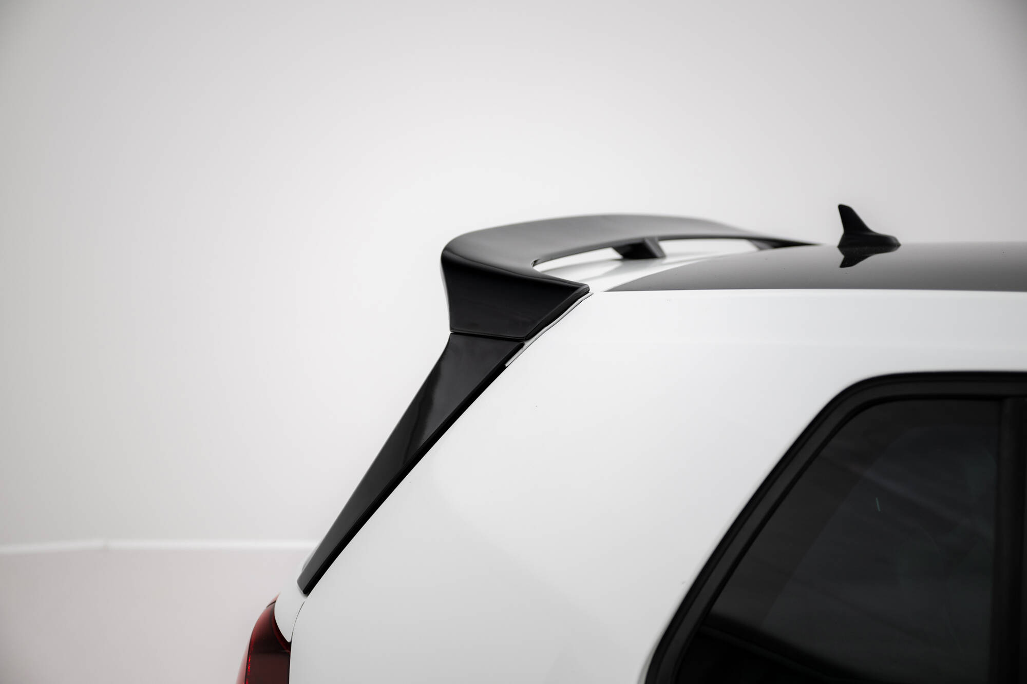 Spoiler passend voor Volkswagen Golf R / GTI / R-Line Hatchback Mk7 / Mk7 Facelift Maxton Glanzend zwart