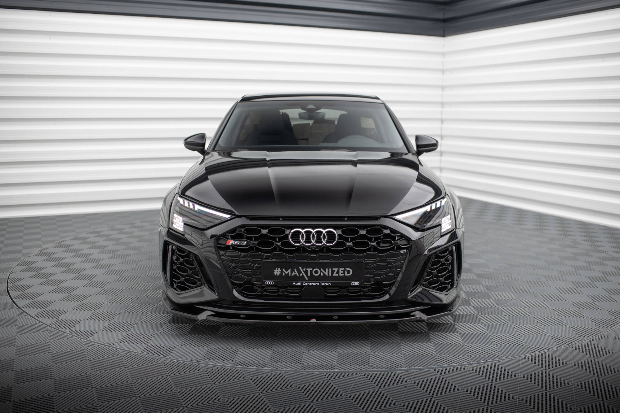 Bodykit passend voor Audi RS3 Sportback 8Y Maxton Glanzend zwart