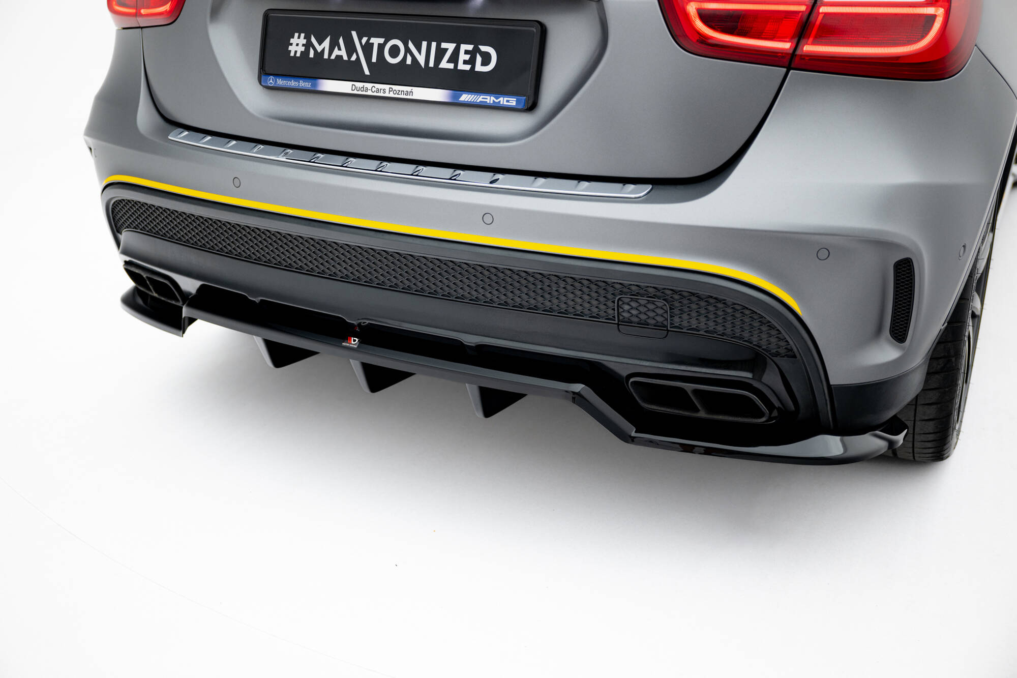 Achter Diffuser passend voor Mercedes-Benz GLA 45 AMG Off-roader X156 Maxton Glanzend zwart