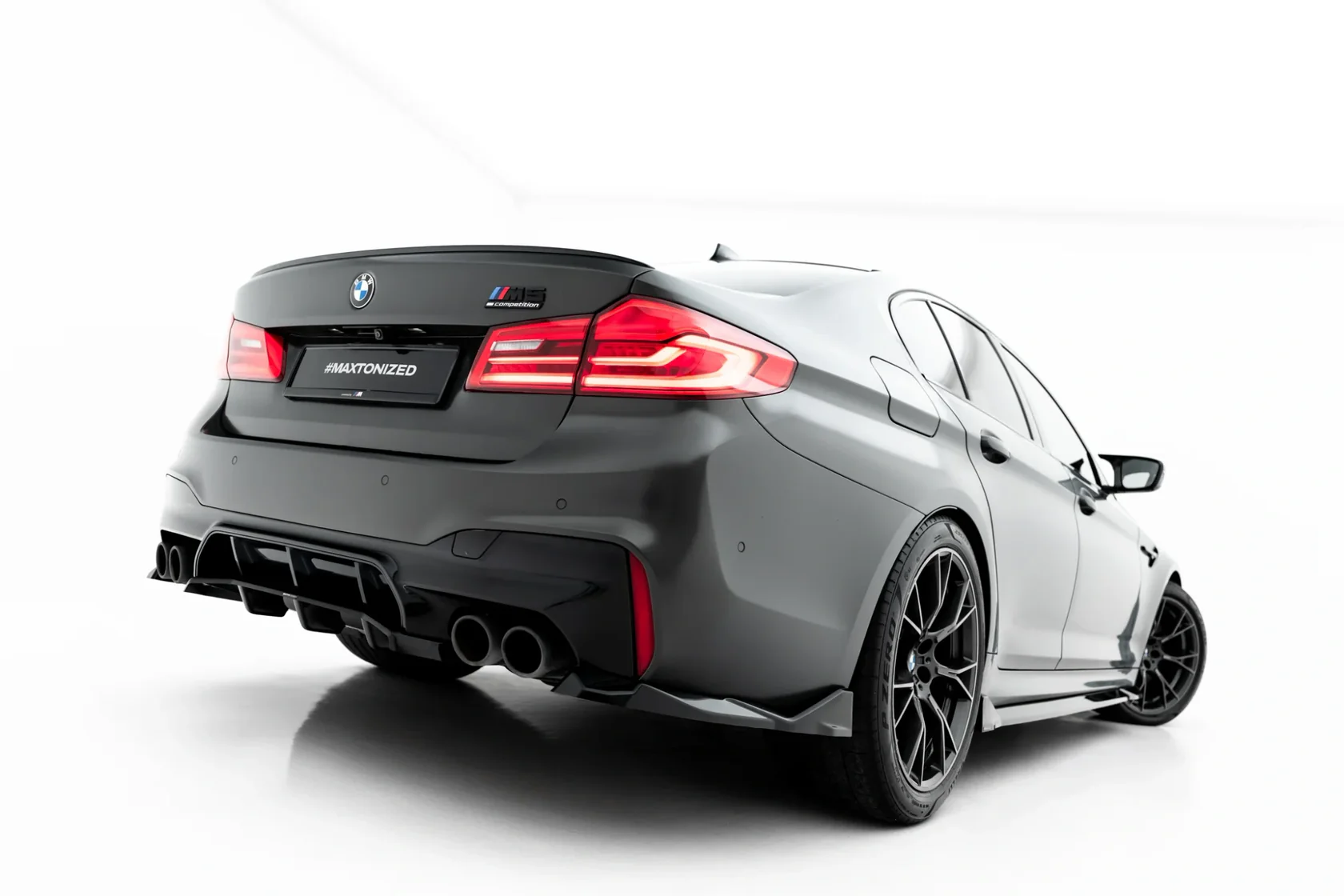 Diffuser passend voor BMW M5 F90/F90 Facelift Maxton Glans Zwart