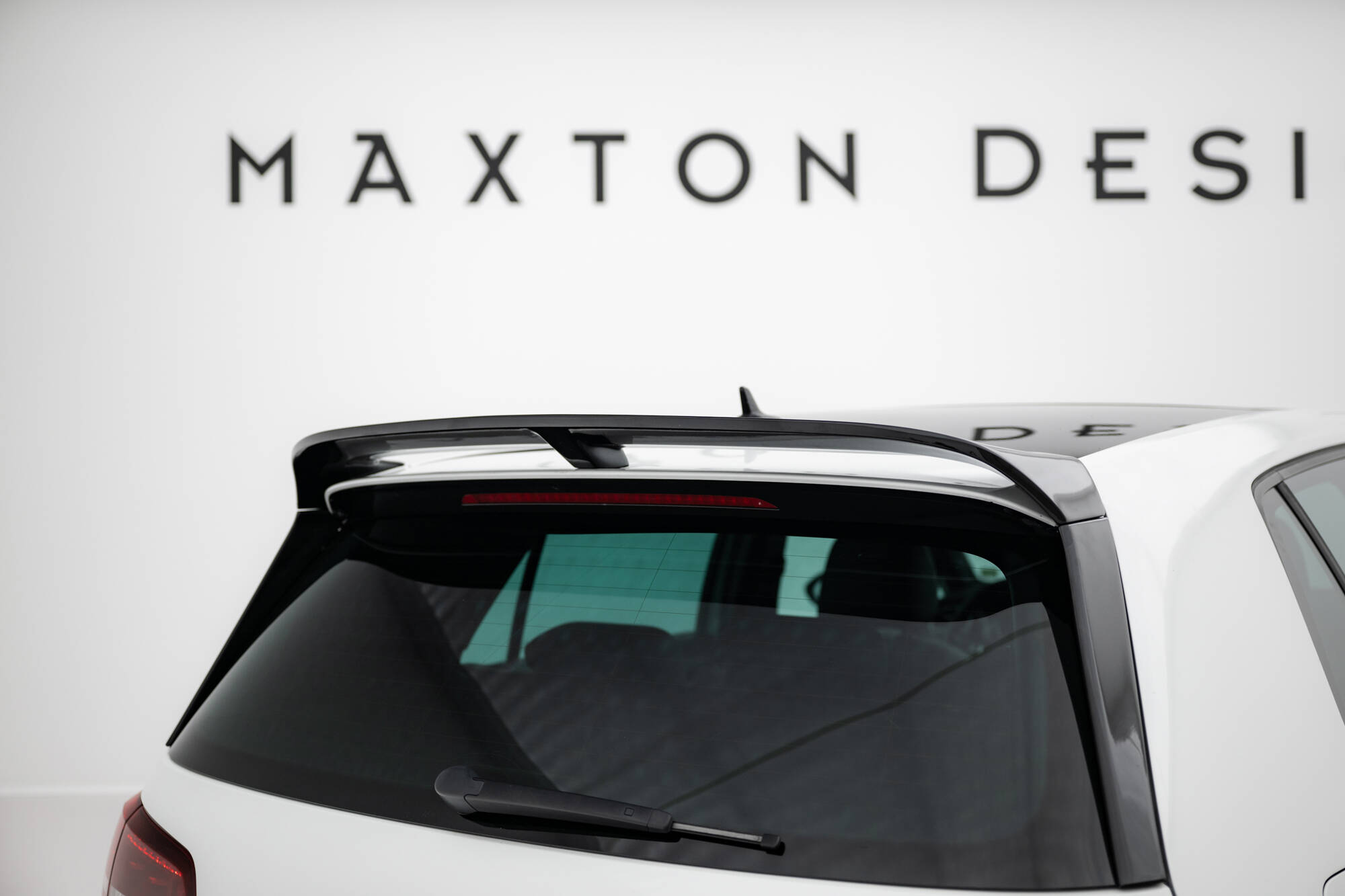Spoiler passend voor Volkswagen Golf R / GTI / R-Line Hatchback Mk7 / Mk7 Facelift Maxton Glanzend zwart