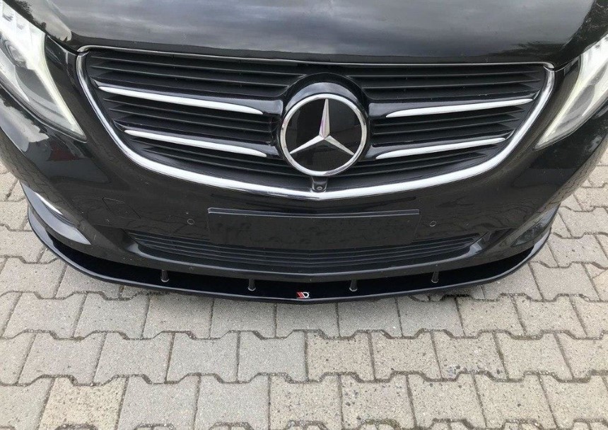 Voorspoiler passend voor Mercedes V-Klasse W447 Maxton Design glans zwart v.2