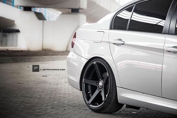 Z-Performance Six Matte Black 9,5x19 5x120 ET35 Velgen