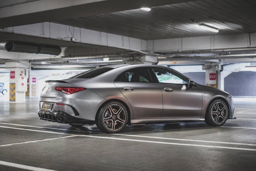 Diffuser passend voor Mercedes AMG CLA 35/45 C118 Maxton Design glans zwart