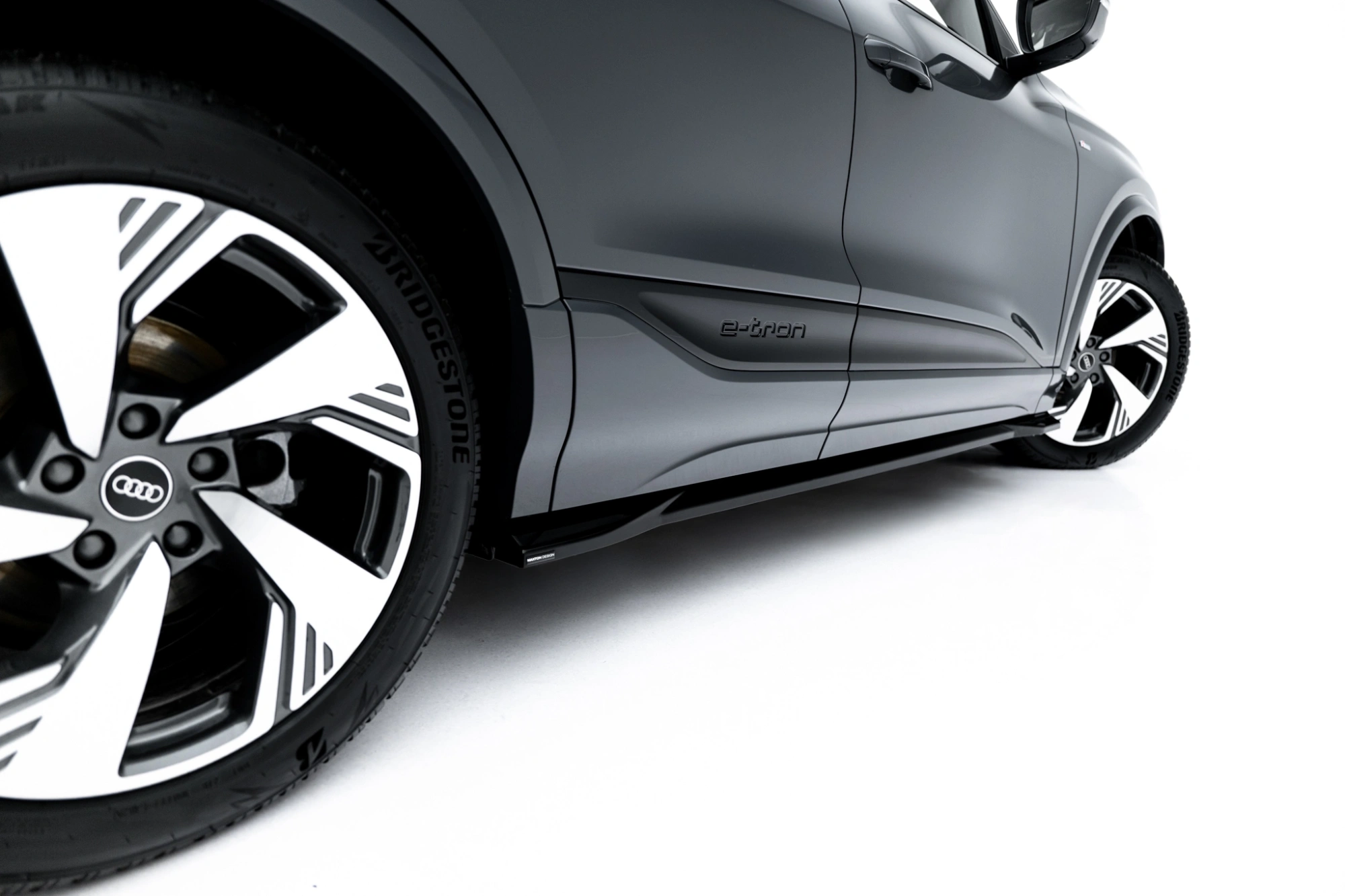 Zijskirts passend voor Audi Q6 e-tron Standard / S-Line / SQ6 e-tron SUV & Sportback Mk1 (2023–heden) – Glans Zwart