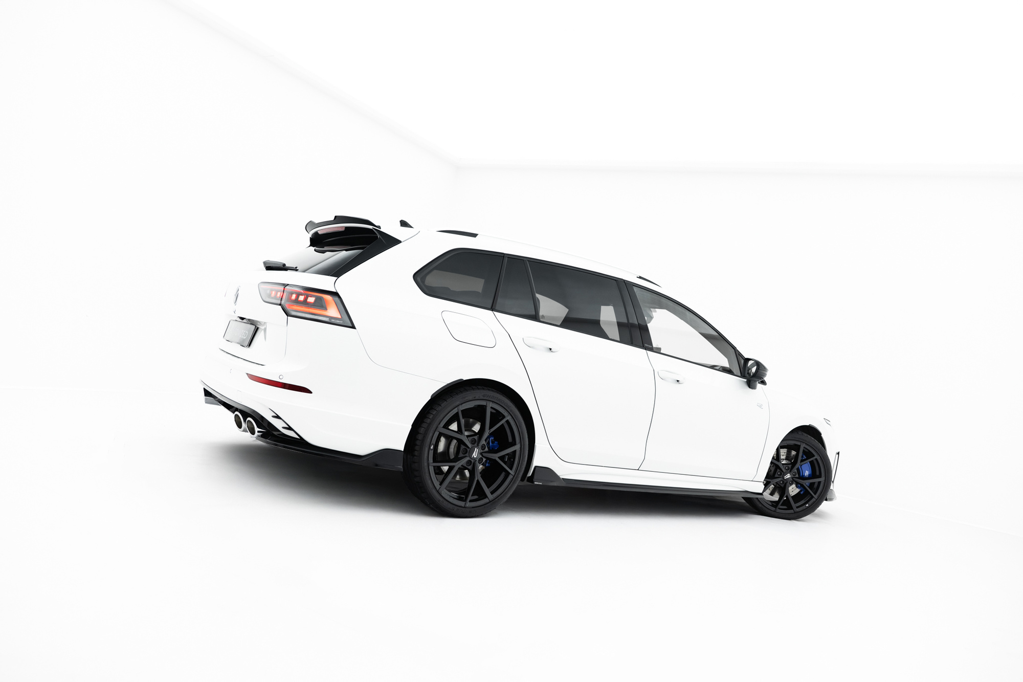 Zijskirts passend voor Volkswagen Golf R Variant Mk8 / Mk8 Facelift Maxton Design 2020 – 2025