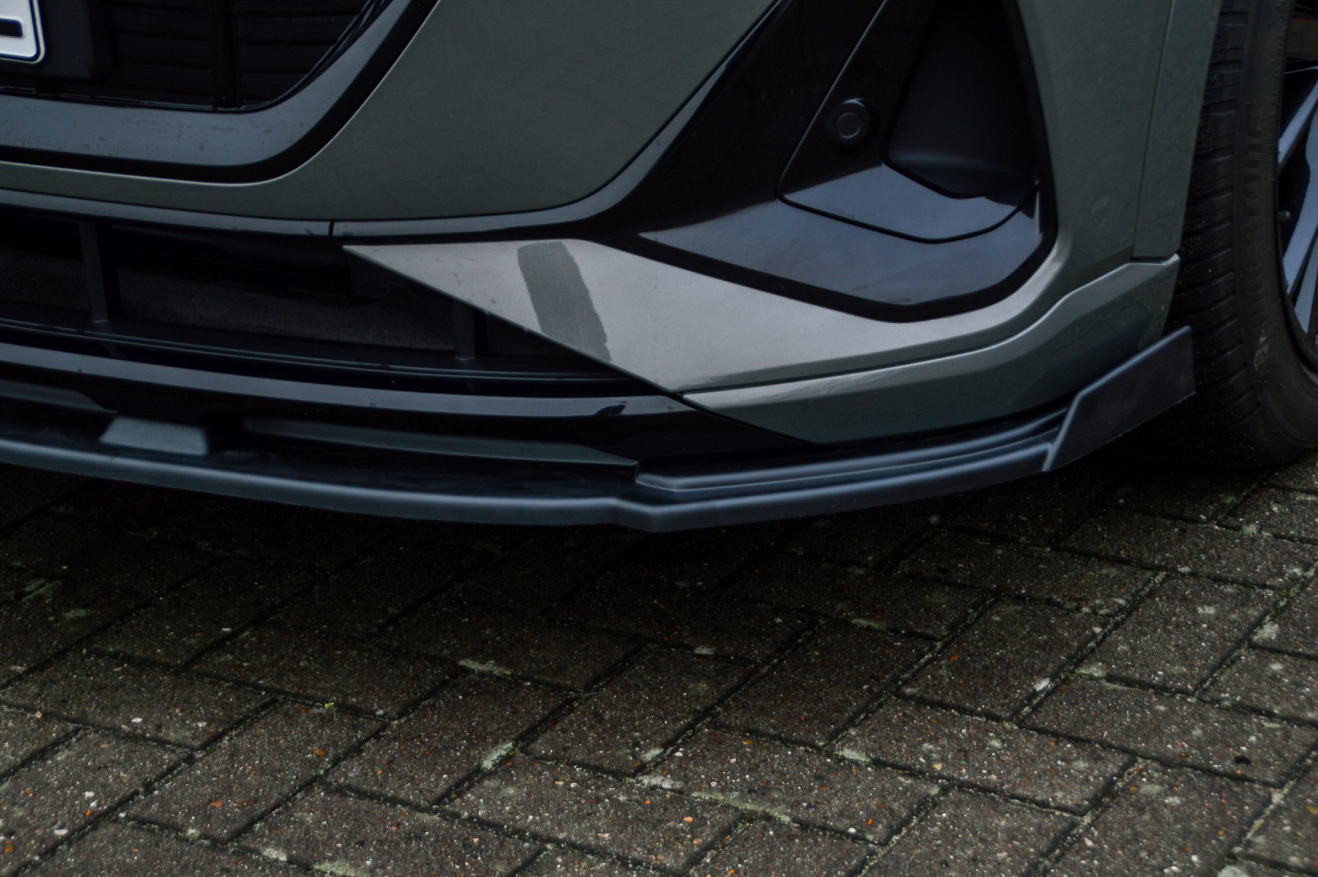 Voorspoiler passend voor Audi E-Tron S-Line IN Tuning Glans Zwart