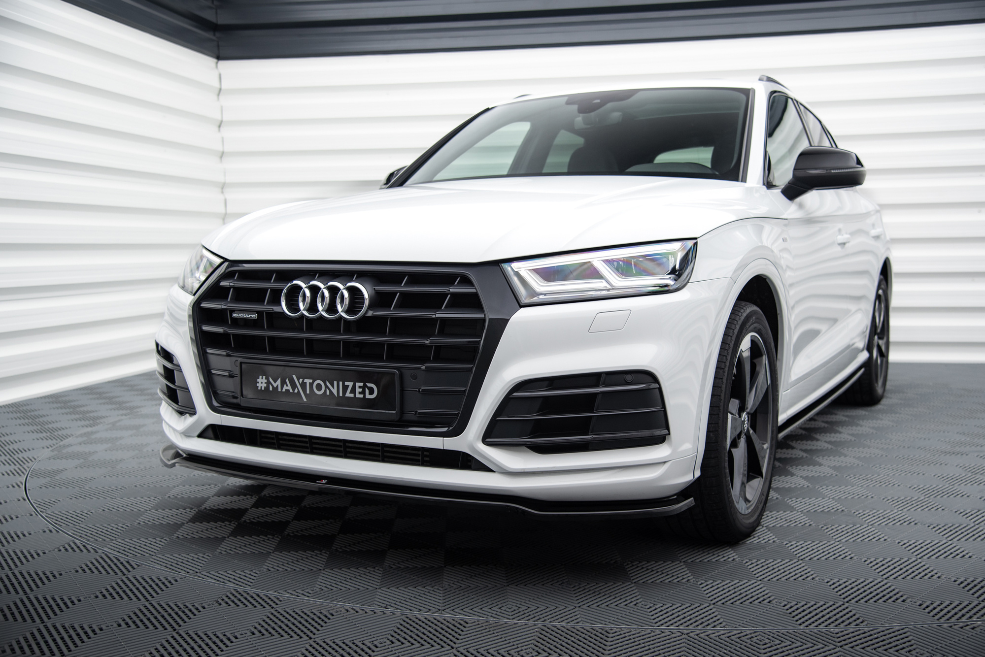 Voorspoiler passend voor Audi SQ5/Q5 S-Line MK11 Glanzend Zwart
