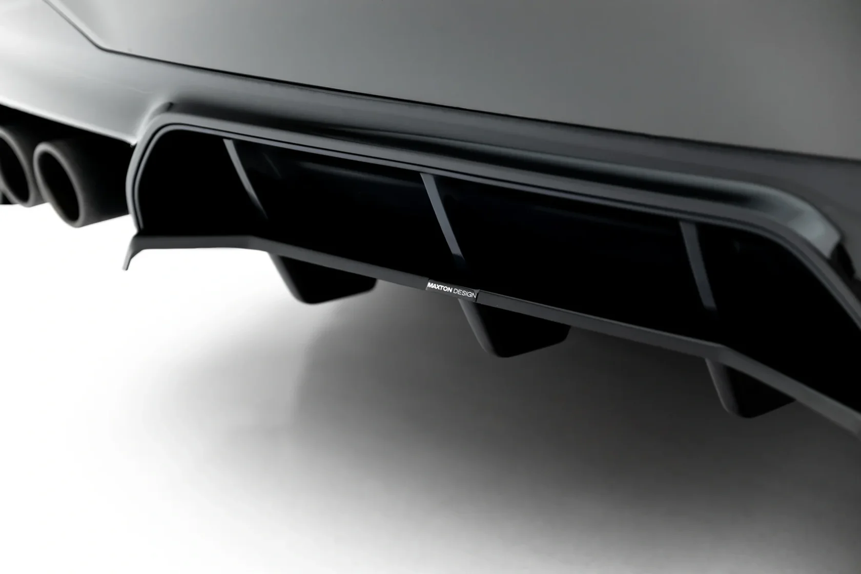 Diffuser passend voor BMW M5 F90/F90 Facelift Maxton Glans Zwart