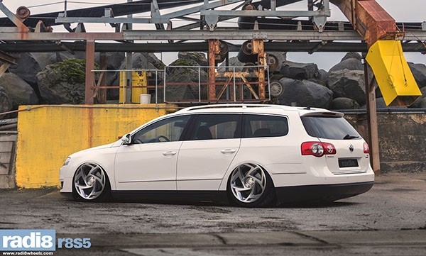 RADI8 S5 8.5x19 5x120 35 Gloss black machine face 72,56 Velgen