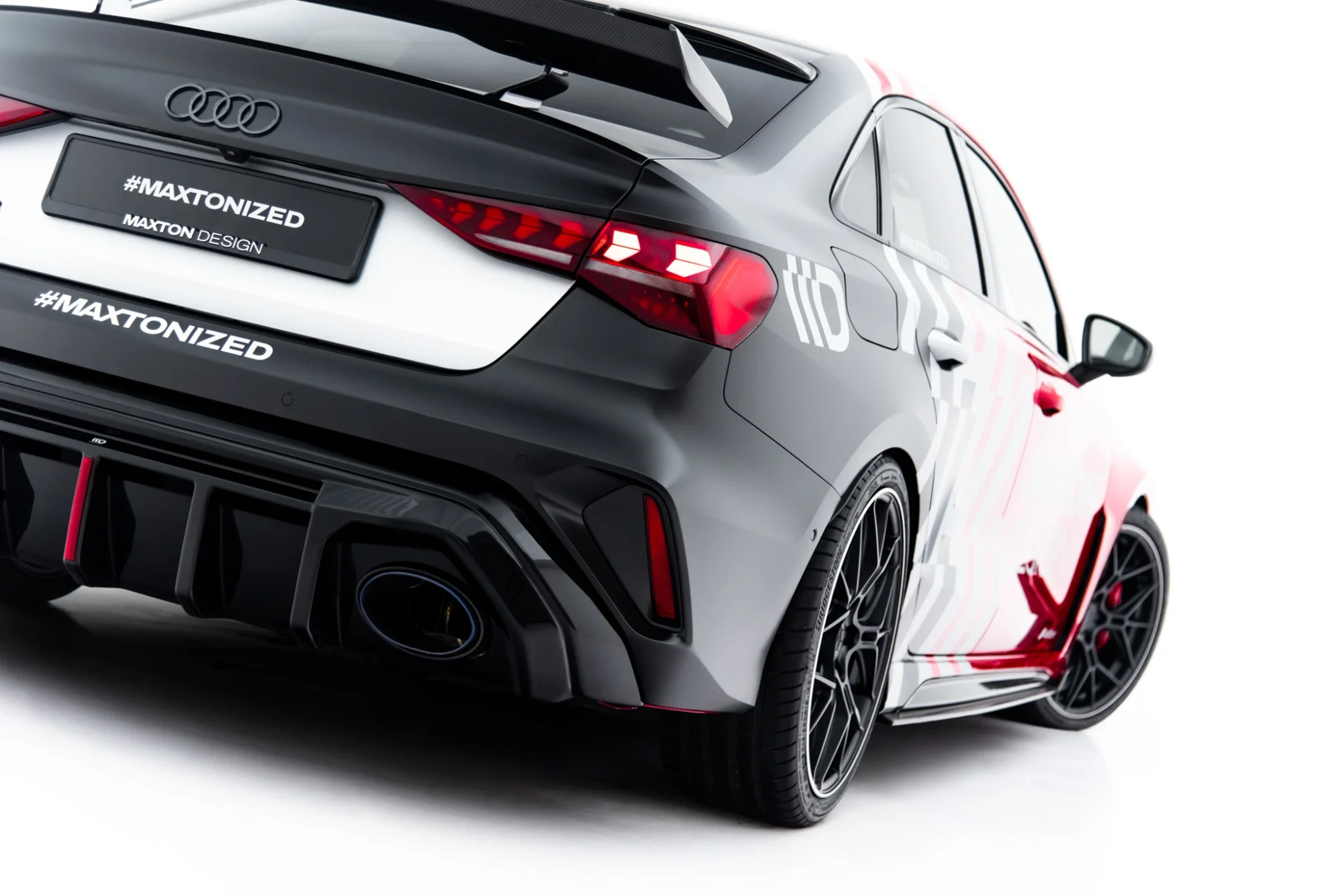 Diffuser passend voor Audi RS3 Sedan 8Y Facelift Maxton Glans Zwart