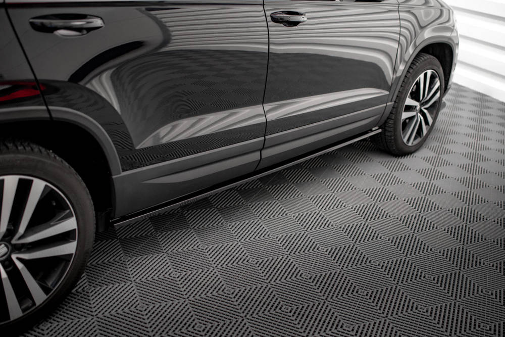 Zijskirts passend voor Seat Ateca Mk1 Maxton Glans Zwart