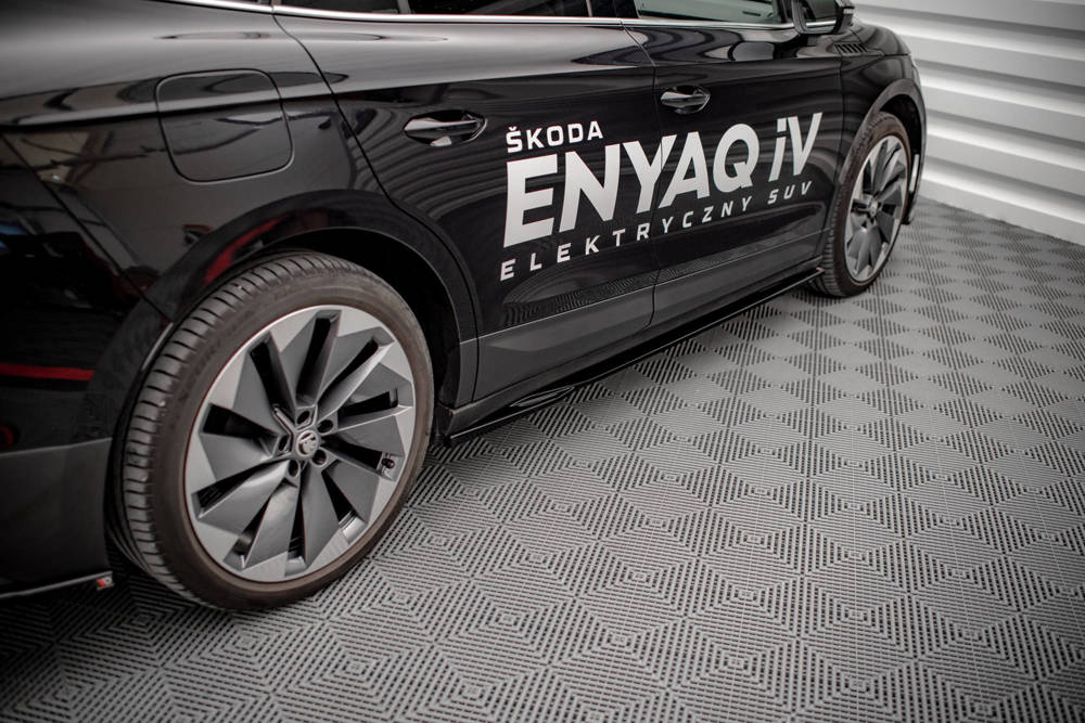 Zijskirts passend voor Skoda Enyaq IV Maxton Glans Zwart