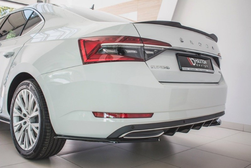 Diffuser passend voor Skoda Superb 3 FL Maxton Design glans zwart