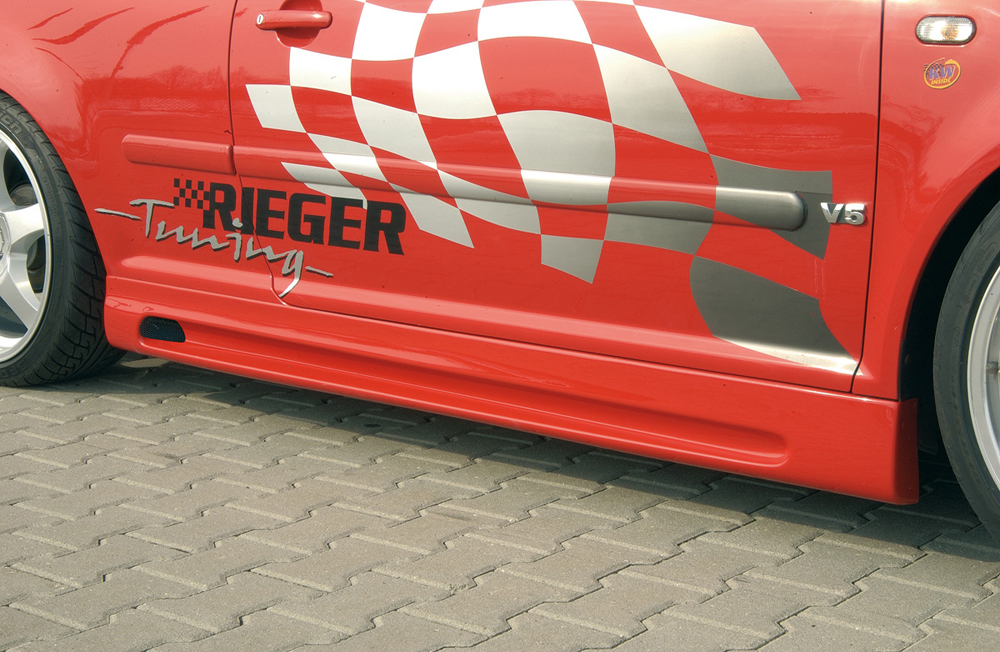 Zijskirts passend voor VW Golf IV Rieger met uitsnede